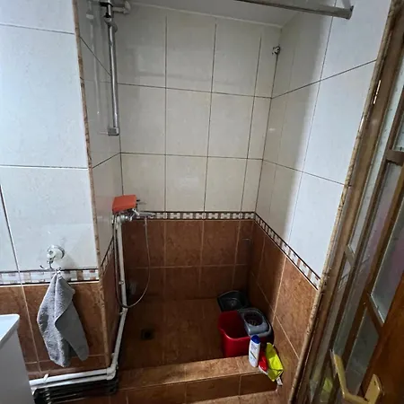 Appartamento 50m2 Cu Pat Matrimonial Si Canapea Extensibila Craiova