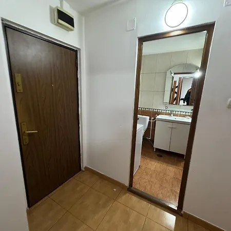 Appartamento 50m2 Cu Pat Matrimonial Si Canapea Extensibila *